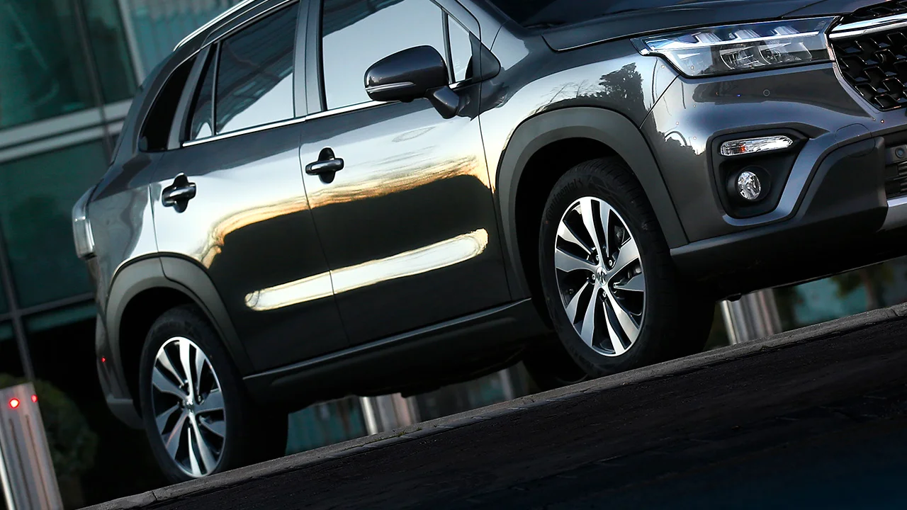 Autozen-suzuki-s-cross-exterior-llantas Autozen-suzuki-s-cross-exterior-llantas