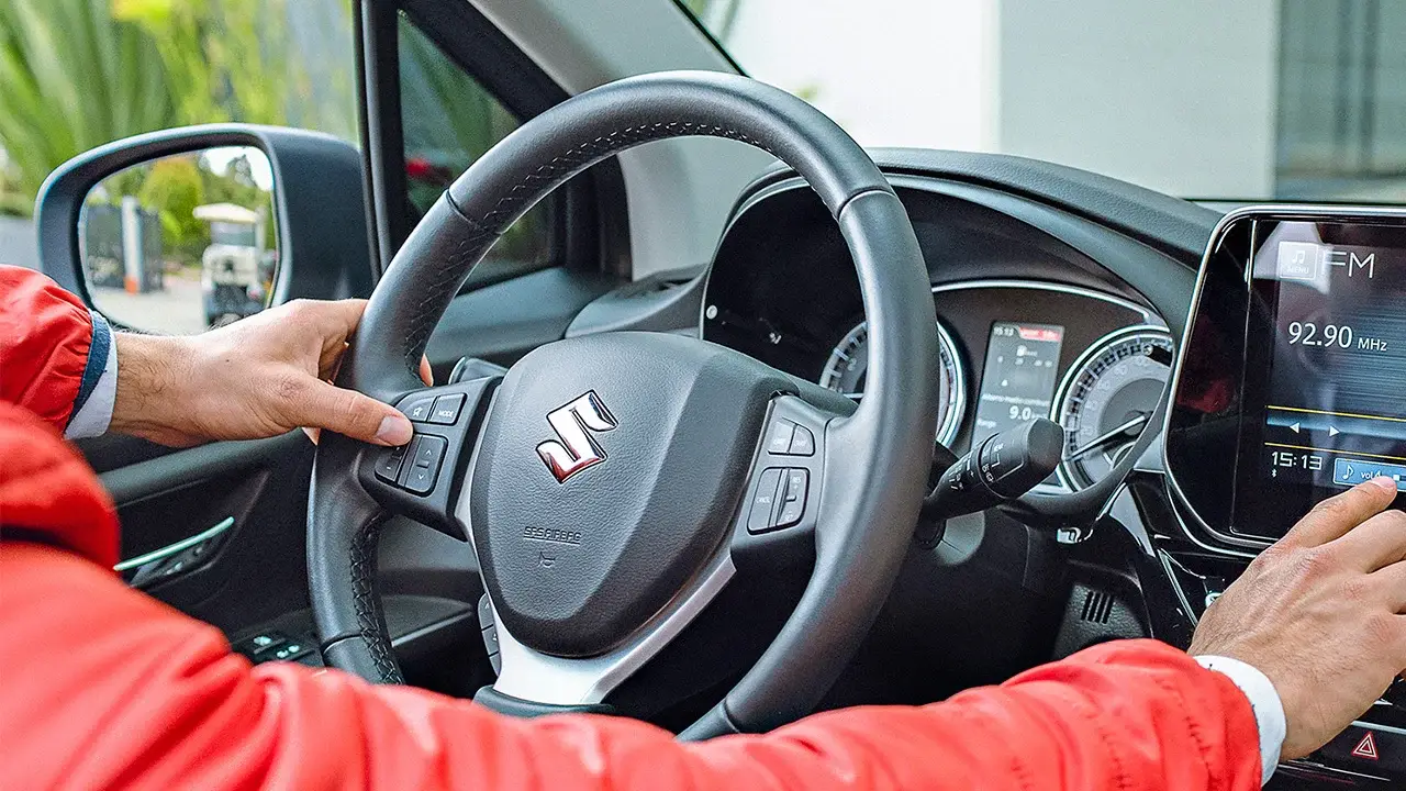 Autozen-suzuki-s-cross-interior-volante Autozen-suzuki-s-cross-interior-volante