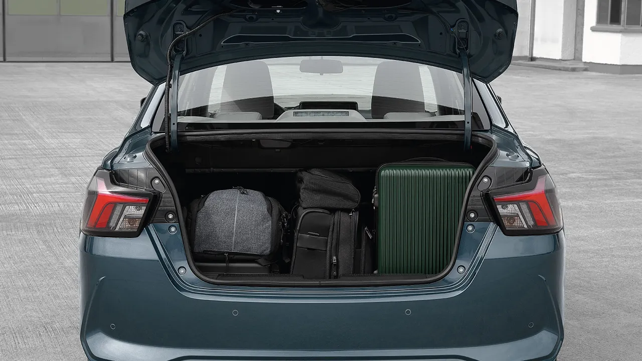 Autozen-suzuki-swift-hibrido-exterior-maletero